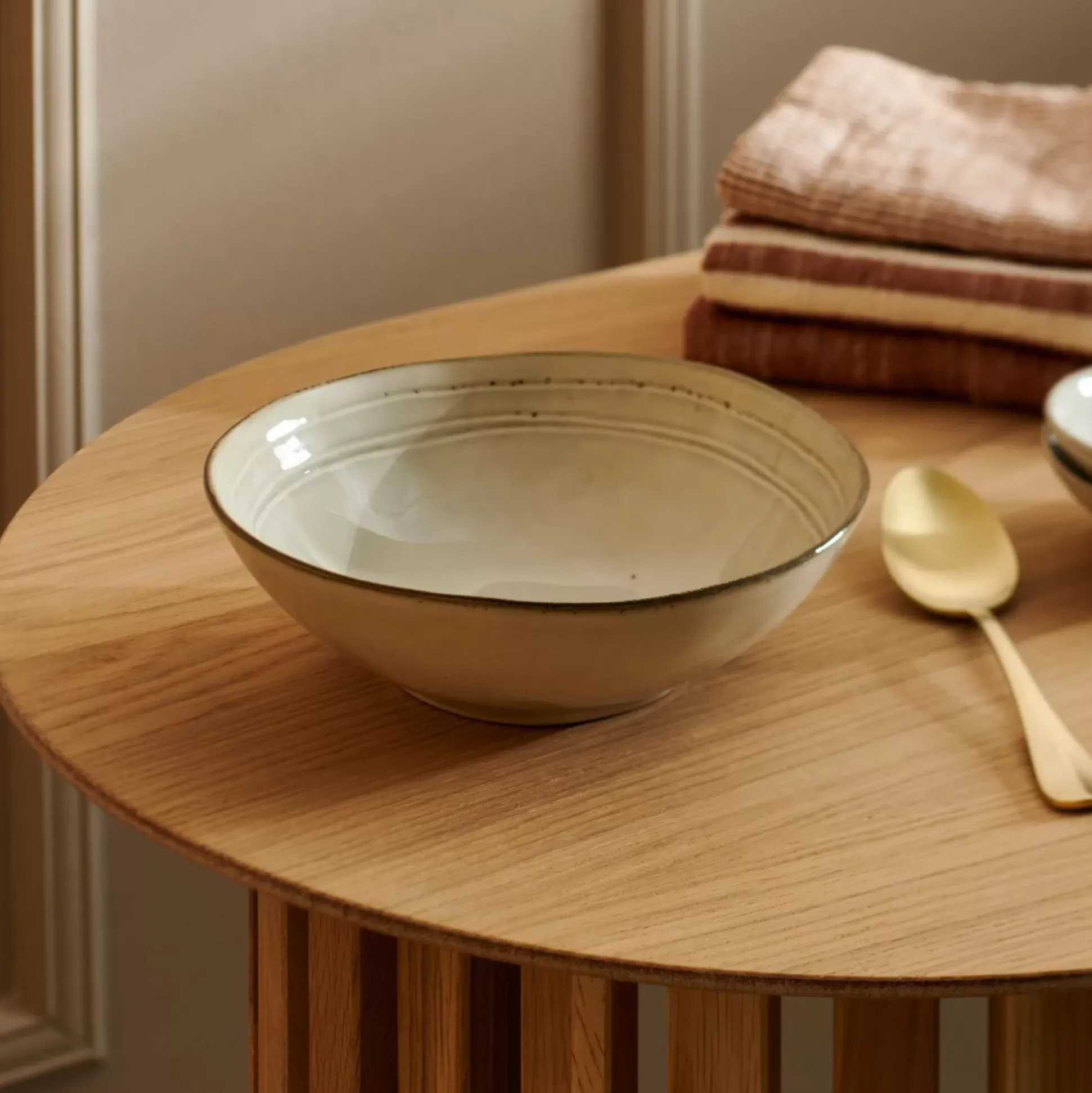 Platos<CASA Earth Marl Plato Hondo Crema